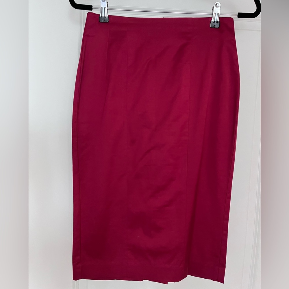 Bebe red pencil skirt. Size 2. Great condition.